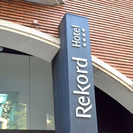 Atenea Rekord Suites Barcelona Luaran gambar